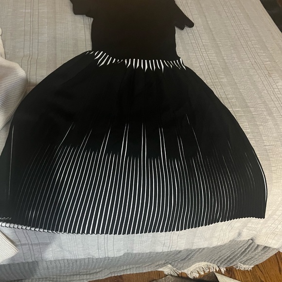 Carolina Herrera dress new with tag size M - Picture 9 of 12